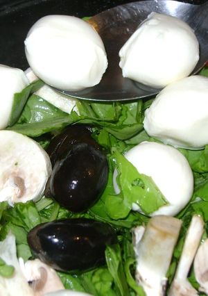 Una foto de Ensalada con boconccinos que enamoran