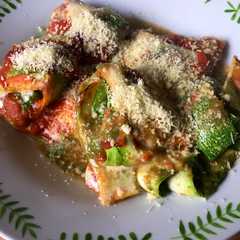 A picture of Canelones sin masa (zapallo italiano).