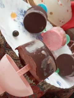 عکسی از دستور بستنی شکلاتی🍦