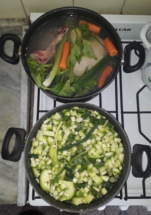 Una foto de Sopa de verdura y carne hervida