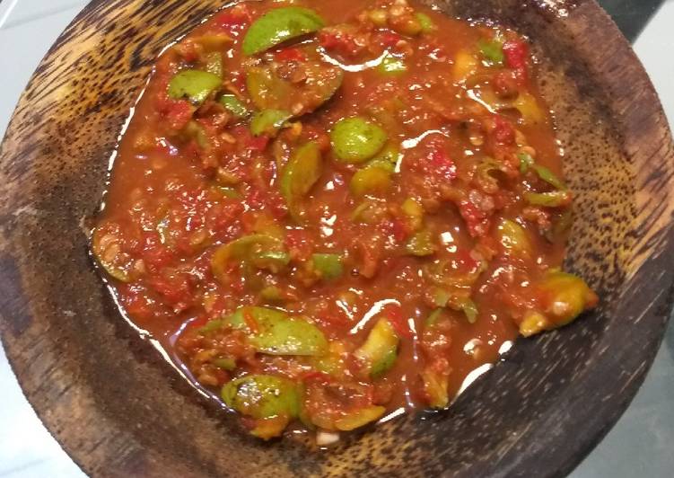 Langkah memasak Sambel Gandaria sedap