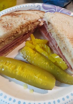 Foto resep Rueben dengan Spam