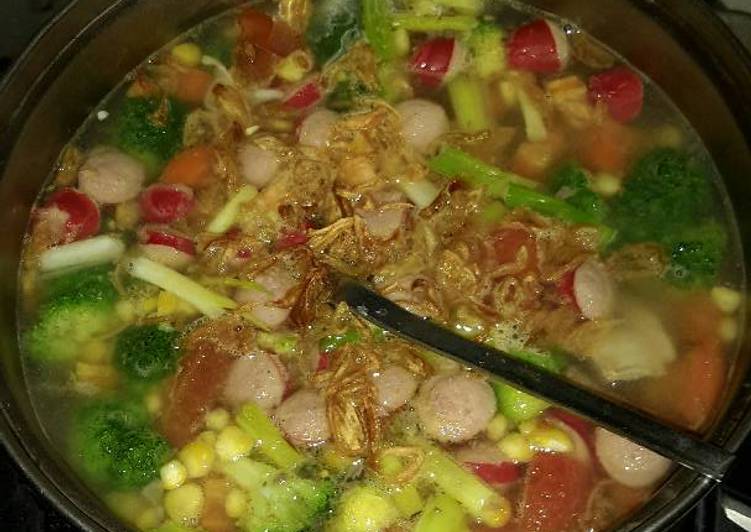 Sup brokoli, sosis, jagung kaldu iga sapi