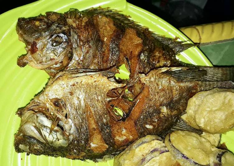 Ikan goreng garing kriuk