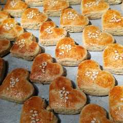 A picture of Kue Kacang.