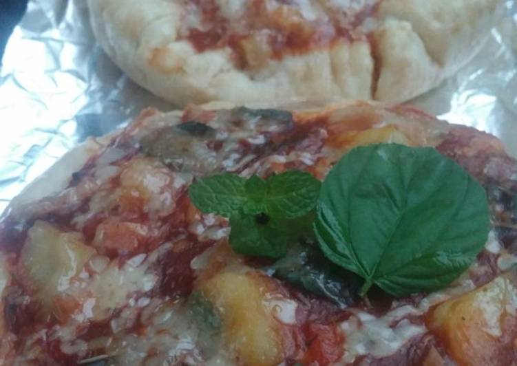 Pizza Herbal (Topping Daun Bidara & Mint)