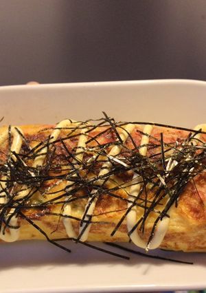 A picture of Japanese style egg roll (crab stick with salad dressing).
