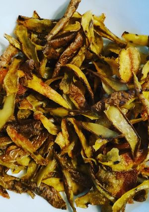 Une photo de Chips d'épluchures de pommes de terre, navets & topinambours