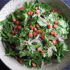 A picture of Shungiku (Edible Chrysanthemum) Ponzu Salad.