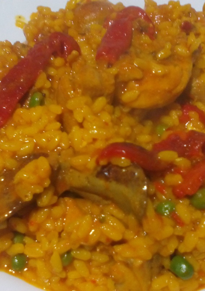 Una foto de Arroz con conejo