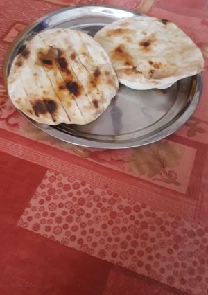 नान (naan recipe in Hindi) रेसिपी मुख्य फोटो