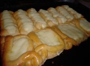 Una foto de facturas dulces