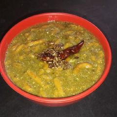 A picture of Palak dahi curry.
