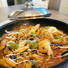 A picture of Seafood Paella.