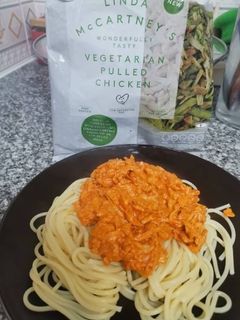 Foto de "Frango" vegan à Bolonhesa