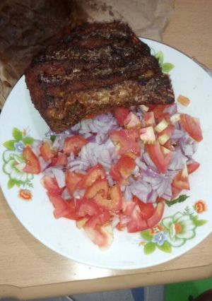 A picture of Roast beef with kachumbari.