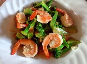 รูปของ ผัดบร็อคโคลี่กุ้งสด