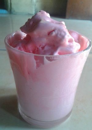 Foto resep Es krim strawberri