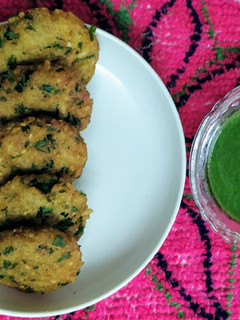 पालक पोहा कटलेट (Palak poha cutlet recipe in Hindi) रेसिपी मुख्य फोटो