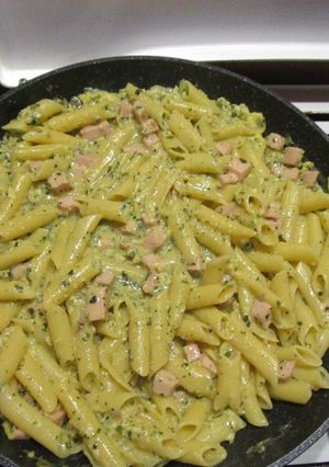 Sonkás-zöldfűszeres tészta (Reg-Enoros) recept fotója