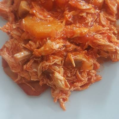 Ropa vieja de pollo con sofrito de tomate Receta de La Cocina Cookpad