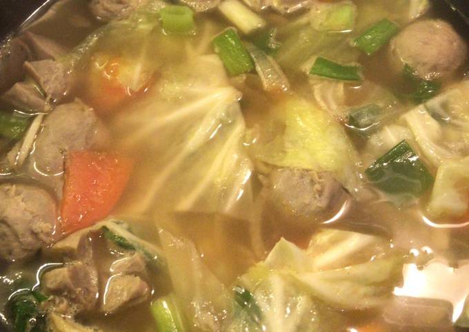 Cara Gampang Menyiapkan Sop Bakso Segar, Bikin Ngiler