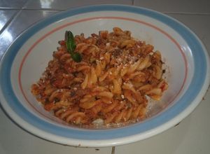 Una foto de Pasta a la puttanesca de un estudiante