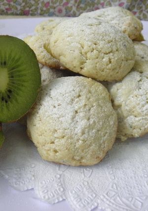 Una foto de Galletitas de maicena y kiwi