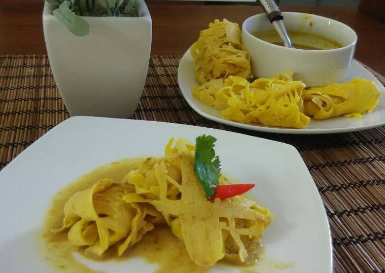 Roti Jala kuah Kare