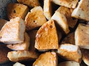 A picture of chả lụa chiên