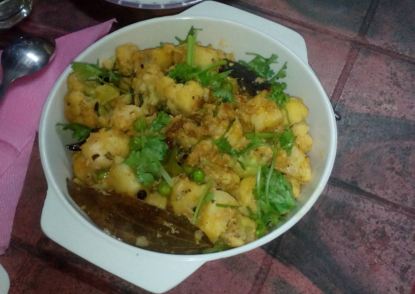 Aloo fulgobhi roast