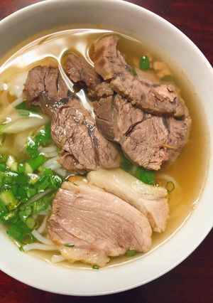 Hình của món Bún bò Huế.