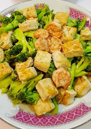 Foto resep Stir fry sesame brocolli tofu