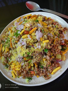 A picture of Ragi Puffs Bhel.