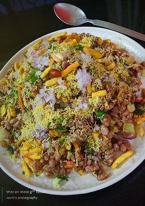 A picture of Ragi Puffs Bhel.
