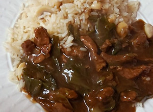 Una foto de Carne Mongoliana