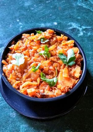 A picture of Patta Gobhi Aloo.