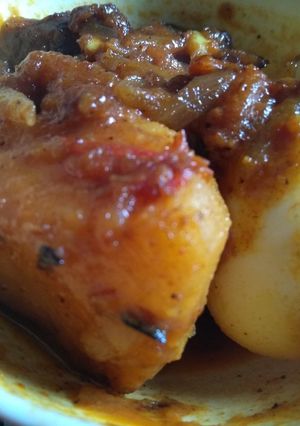 A picture of Egg curry.