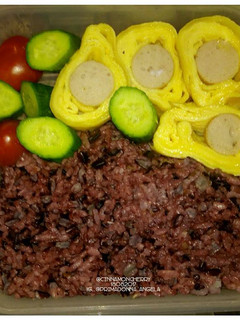A picture of Rolled Omelet with Sausage.