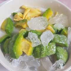 A picture of Es Teler.