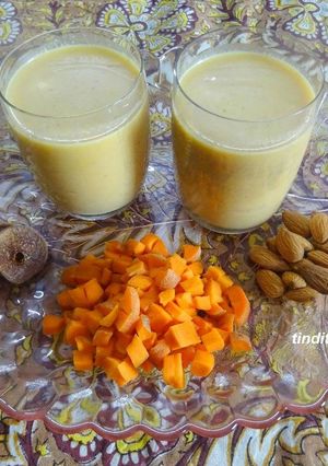 கேரட்-பாதாம் பால் மில்க்ஷேக் செய்முறை முக்கிய புகைப்படம்