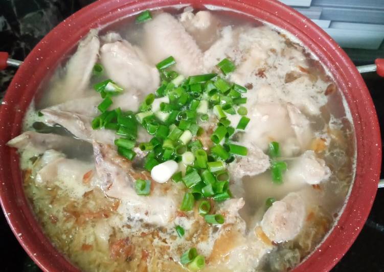 Langkah Mudah untuk Menyiapkan Sup ayam seger dan simple yang Menggugah Selera