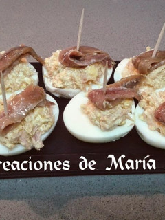 Una foto de Huevos rellenos al roquefort
