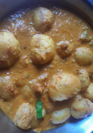 নিরামিষ আলুর দম(niramish aloor dum recipe in Bengali) রেসিপির প্রধান ছবি