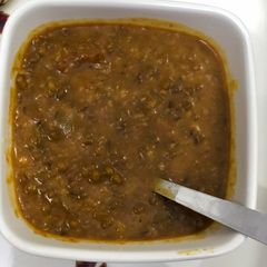 A picture of Hari Moong / green moong.