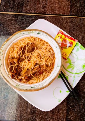 A picture of Noodles.