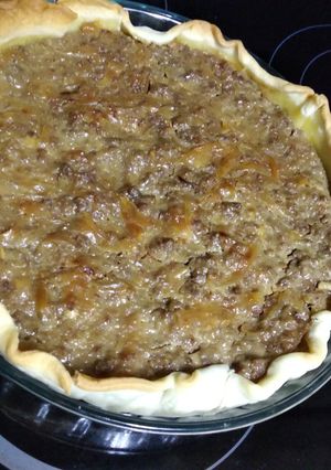 Una foto de Quiche de carne, queso de cabra y cebolla caramelizada