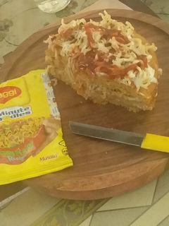 मैगी केक (Maggi Cake recipe in hindi) रेसिपी मुख्य फोटो