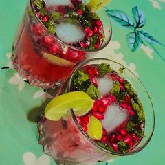 A picture of Pomegranate Mojito.