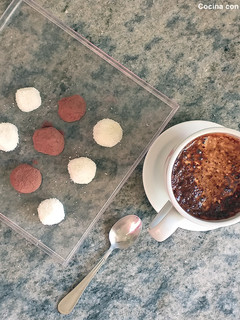 Una foto de Trufas de Coco con 2 ingredientes
